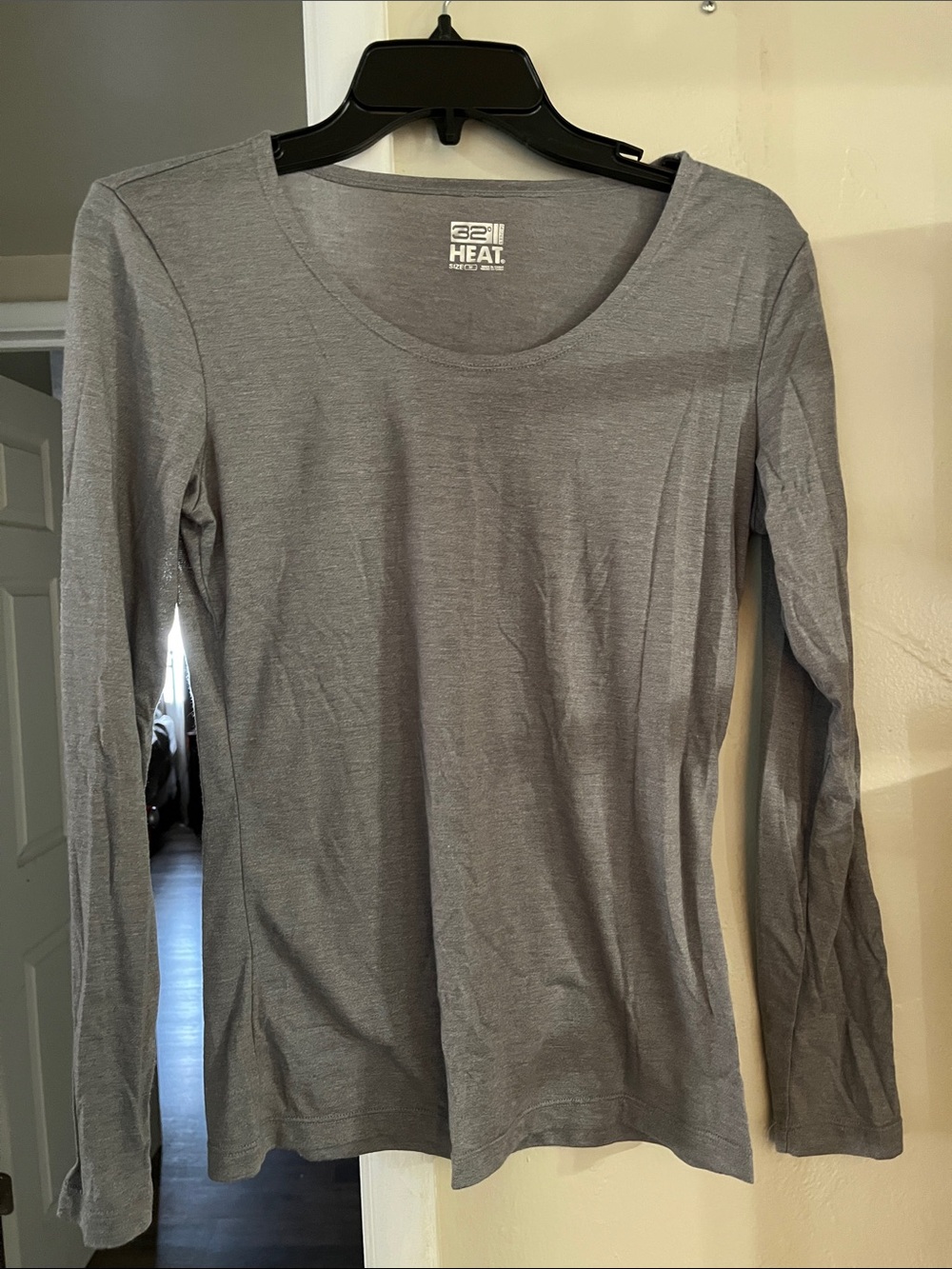 32 Degrees Gray Long Sleeve Scoop Neck Top